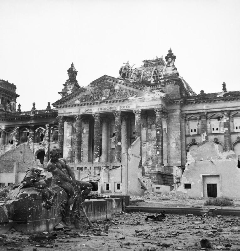 bombardierter Reichstag